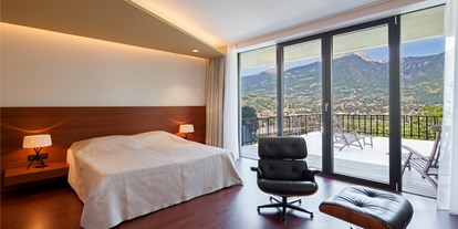 Golfurlaub - Bademantel - Italien - Villa Zimmer mit Panoramablick - Park Hotel Reserve Marlena