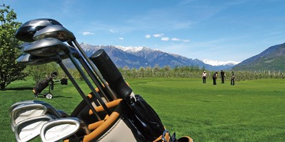 Golfurlaub - Bademantel - Italien - Golfclub Gutshof Brandis in Lana - Park Hotel Reserve Marlena