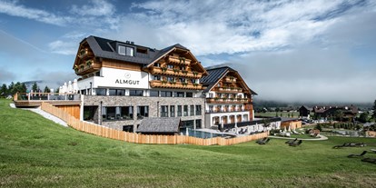 Golfurlaub - Pools: Außenpool beheizt - Salzburg - ALMGUT das Golfhotel - ALMGUT Mountain Wellness Hotel