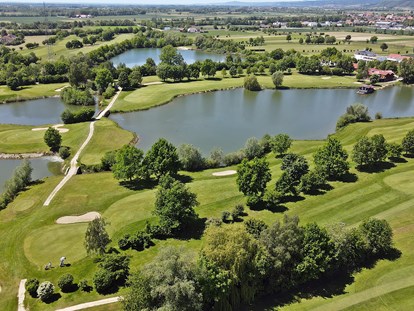 Golfurlaub - Golfkurse vom Hotel organisiert - Ostbayern - Meisterschaftsplatz - Bachhof Resort Straubing - Hotel und Apartments