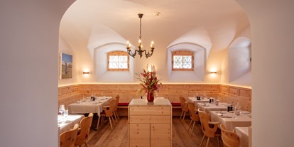 Golfurlaub - Abendmenü: à la carte - Schweiz - Enoteca & Osteria Murütisch im historischen Gewölbe - Parkhotel Margna