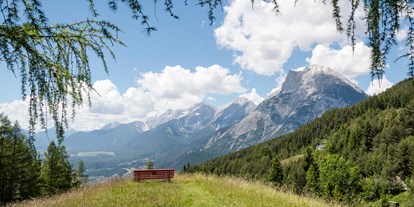 Golfurlaub - Hotel-Schwerpunkt: Golf & Hund - Tirol - Panoramagarten mit 20.000m² Fläche - Inntalerhof - DAS Panoramahotel