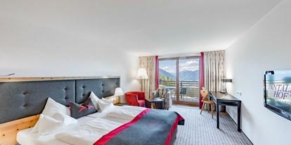 Golfurlaub - Zimmersafe - Tirol - Doppelzimmer Weitsicht Deluxe mit Inntal-Panoramablick - Inntalerhof - DAS Panoramahotel