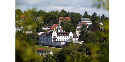 Golfurlaub - Umgebungsschwerpunkt: Therme - Schwarzwald - Mitten in einer Parkanlage in einer Halbhöhenlage liegt das Hotel Magnetberg Baden-Baden - Hotel Magnetberg Baden-Baden
