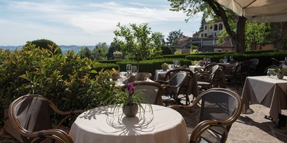 Golfurlaub - Shuttle-Service zum Golfplatz - Italien - Terrasse Sunstar Hotel Piemont - Sunstar Hotel Piemont