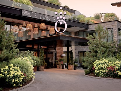 Golfurlaub - Hotelbar - die HOCHKÖNIGIN - Mountain Resort