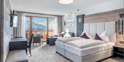 Golfurlaub - Doppelwaschbecken - Tirol - Doppelzimmer Gletscherblick  - SKI | GOLF | WELLNESS Hotel Riml****S