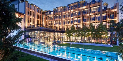 Golfurlaub - Pools: Schwimmteich - Bayern - Neubau mit 21 Luxus-Suiten und einer Sport-Area auf 1.380 qm - 5-Sterne Wellness- & Sporthotel Jagdhof