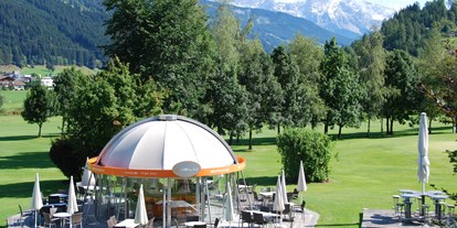 Golfurlaub - Golfbagraum - Salzburg - CIGLU - unsere trendige Golfbar direkt am Hotel und auf Tee 18 - Hotel Zum Jungen Römer