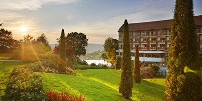 Golfurlaub - Pools: Schwimmteich - Hotel & Spa Der Steirerhof Bad Waltersdorf - Das schöne Leben! - Hotel & Spa Der Steirerhof Bad Waltersdorf