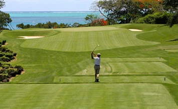 Pflegemaßnahmen: Der perfekte Rasen zum Golfen - golfhotels.info