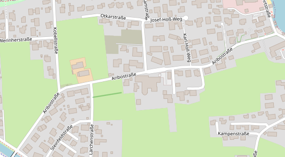 Golfhotel auf Satellitenbild