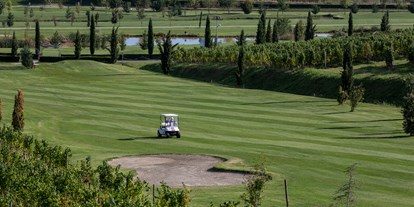 Golfurlaub - Parkplatz - Lignano Sabbiadoro - Castello di Spessa Golf & Wein Resort 