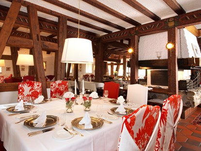 Golfurlaub - Zimmersafe - Kaminrestaurant - Romantik Hotel Johanniter-Kreuz