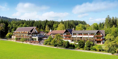 Golfurlaub - Pools: Innenpool - Gaggenau - Hausansicht - Hotel Grüner Wald