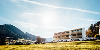 Golfurlaub - Driving Range: nicht überdacht - Oberstaufen - Genuss- und Aktivhotel Sonnenburg Aussenansicht - Genuss- & Aktivhotel Sonnenburg