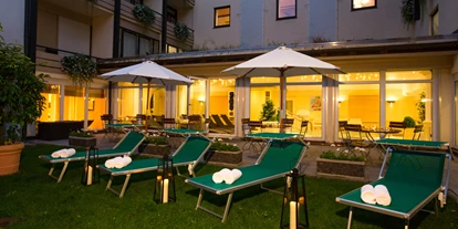 Golfurlaub - Hotel-Schwerpunkt: Golf & Schwimmen - Kößlarn - Garten und Liegewiese - Wunsch Hotel Mürz - Natural Health & Spa