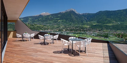 Golfurlaub - Wäscheservice - Naturns - Ausblick von unserer Panoramaterrasse - Park Hotel Reserve Marlena