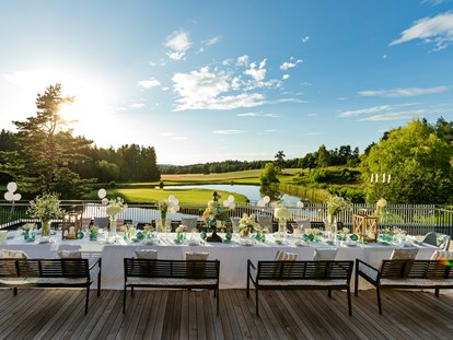Golfurlaub - Haartrockner - Terrasse oben für Veranstaltungen ©Inge Prader - Golfresort Haugschlag