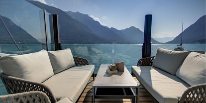 Golfurlaub - Pools: Außenpool beheizt - Achensee - Lounge Seebar - Hotel Post am See 