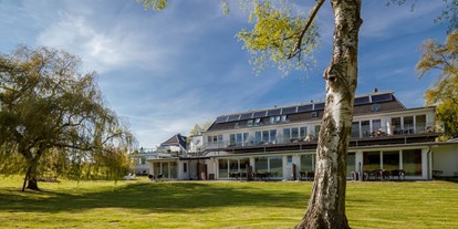 Golfurlaub - Fahrstuhl - Gartenansicht Gästehaus - HofHotel Krähenberg