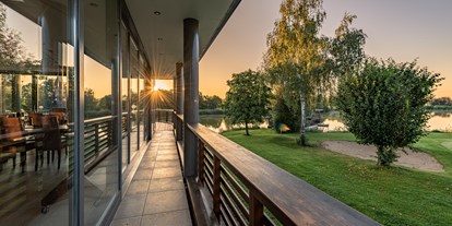 Golfurlaub - Balkon - Clubhaus - Bachhof Resort Straubing - Hotel und Apartments