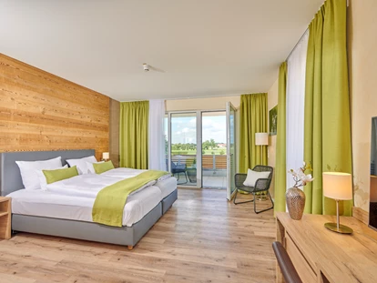 Golfurlaub - Kühlschrank - Arrach - Doppelzimmer Typ Donau - Bachhof Resort Straubing - Hotel und Apartments