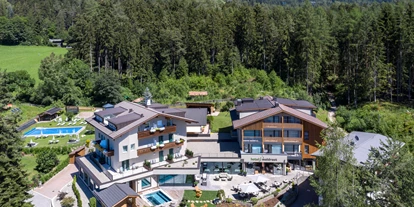 Golfurlaub - Pools: Schwimmteich - Naturns - Hotel Waldrast Dolomiti