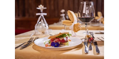 Golfurlaub - Abendmenü: mehr als 5 Gänge - Seis - Mirabell Dolomites Hotel-Olang-Suedtirol-kulinarik - MIRABELL DOLOMITES HOTEL . LUXURY . AYURVEDA & SPA 