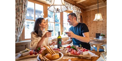 Golfurlaub - Abendmenü: mehr als 5 Gänge - Pustertal - Mirabell Dolomites Hotel-Olang-Suedtirol-kulinarik-lokale spezialitaeten - MIRABELL DOLOMITES HOTEL . LUXURY . AYURVEDA & SPA 