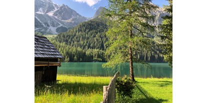 Golfurlaub - Golfanlage: 9-Loch - Reischach (Trentino-Südtirol) - Mirabell Dolomites Hotel-Olang-Suedtirol-Sommer-aktiv-antholzer See - MIRABELL DOLOMITES HOTEL . LUXURY . AYURVEDA & SPA 