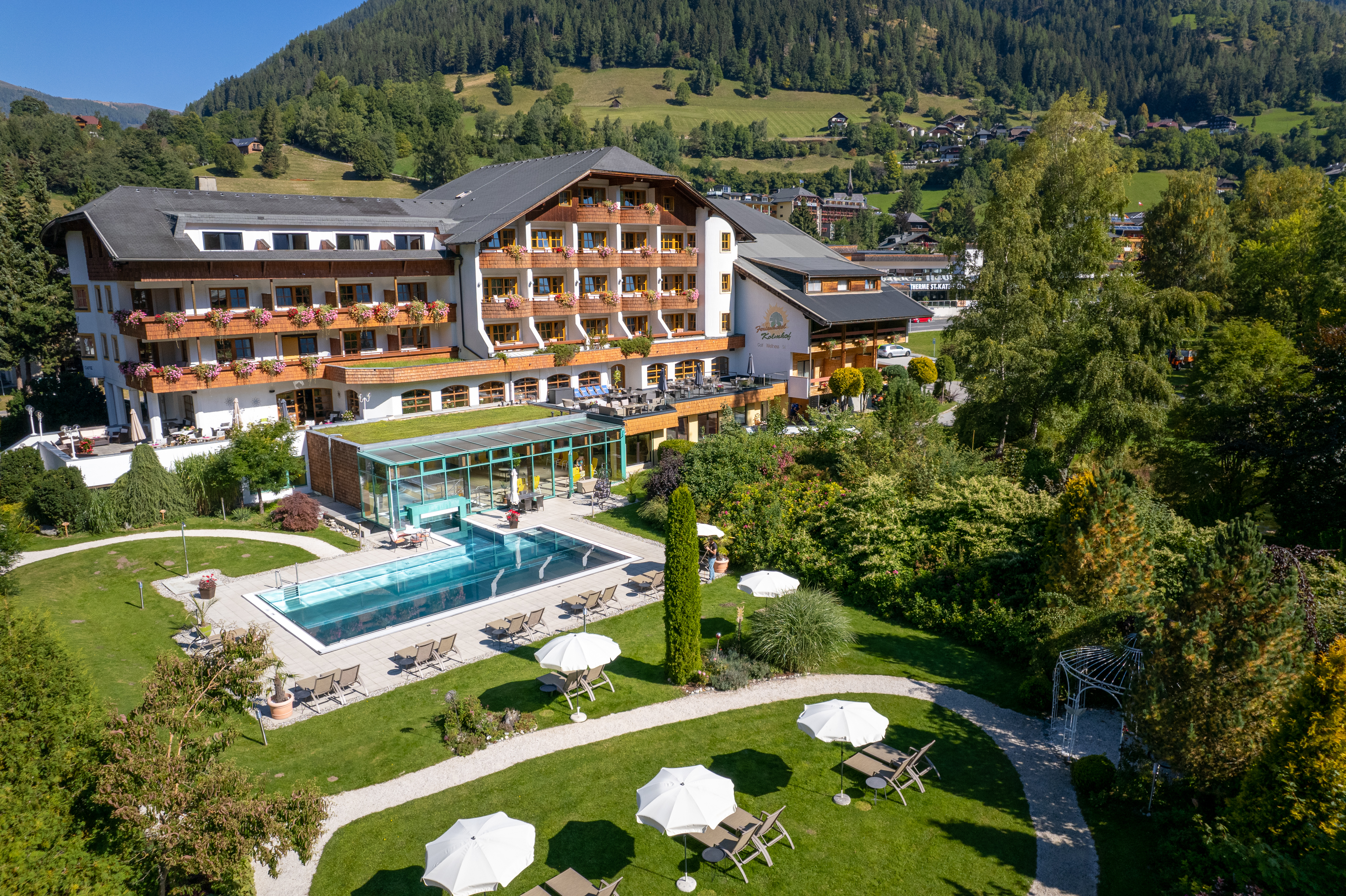 Golfhotel - Hotel Kolmhof mit Gartenblick und Außenpool - Der Kolmhof