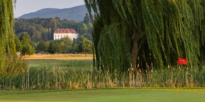 Golfurlaub - Schuhputzservice - Österreich - Golfplatz Schloss Ernegg von Rainer Mirau - Schloss Ernegg