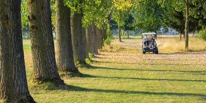 Golfurlaub - Driving Range: überdacht - Steyr - Golfplatz Schloss Ernegg von Rainer Mirau - Schloss Ernegg