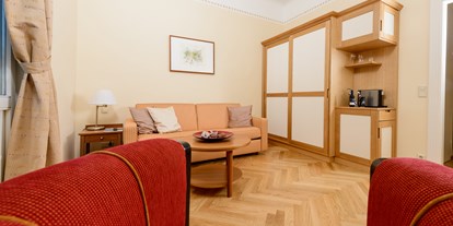 Golfurlaub - Wäscheservice - Trasdorf - Wohnraum Suite - Hotel Herzoghof
