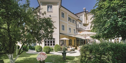 Golfurlaub - King Size Bett - Oberösterreich - Hotel Eichingerbauer****s Außenansticht, Hofterrasse, Garten - Hotel Eichingerbauer****s