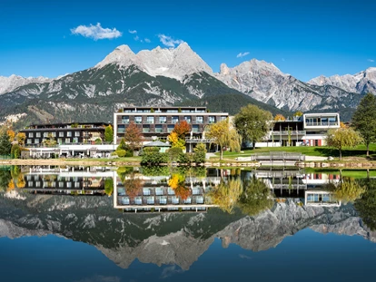Golfurlaub - Kühlschrank - Kirchberg in Tirol - Ritzenhof Hotel und Spa am See
Außen Ansicht
Genuss und Golf zwischen Berg und See - Ritzenhof 4*s Hotel und Spa am See