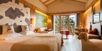 Golfurlaub - Dampfbad - Reischach (Trentino-Südtirol) - Naturzimmer "Eiche" mit Balkon und Bergblick -  Hotel Emmy-five elements