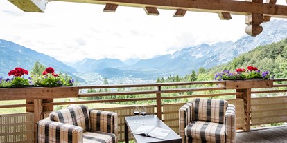 Golfurlaub - Abendmenü: Buffet - Igls - Balkon mit Aussicht - Inntalerhof - DAS Panoramahotel