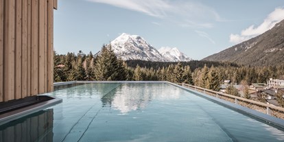 Golfurlaub - Pools: Außenpool beheizt - Achenkirch - Infinity Pool  - Hotel Kristall****