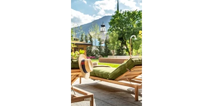 Golfurlaub - Driving Range: überdacht - Kirchberg in Tirol - MalisGarten Garten Pool - MalisGarten Green Spa Hotel