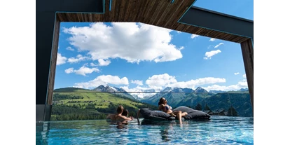 Golfurlaub - Wäscheservice - Kirchberg in Tirol - FelsenBAD - Infinity Sky Pool - Das Alpenwelt Resort****SUPERIOR