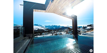 Golfurlaub - Driving Range: überdacht - Pertisau - FelsenBAD - Infinity Sky Pool - Das Alpenwelt Resort****SUPERIOR