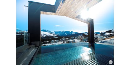 Golfurlaub - Zimmer mit Fernsicht - Königsleiten - FelsenBAD - Infinity Sky Pool - Das Alpenwelt Resort****SUPERIOR