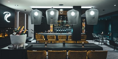 Golfurlaub - Indoor Golfanlage - Blue Biride Cocktailbar im Haus - SKI | GOLF | WELLNESS Hotel Riml****S