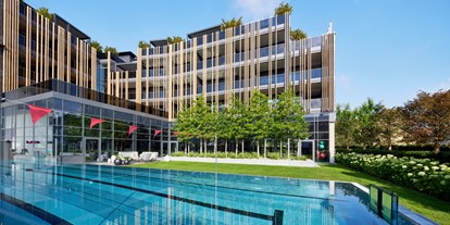 Golfurlaub - Hotel-Schwerpunkt: Golf & Schwimmen - 25 m langer Sportpool mit PowerSwim - 5-Sterne Wellness- & Sporthotel Jagdhof