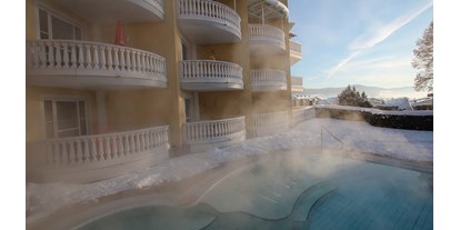 Golfurlaub - Haartrockner - Pürnstein - Hotel Almesberger****s Beheizter Pool im Winter - Hotel Almesberger****s