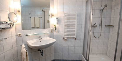 Golfurlaub - Preisniveau: günstig - PLZ 08547 (Deutschland) - Badezimmer - Hotel Am Kurhaus