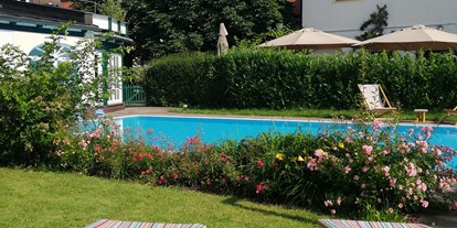 Golfurlaub - Pools: Außenpool beheizt - Reitberg (Eugendorf) - Aussenpool - Romantik Spa Hotel Elixhauser Wirt