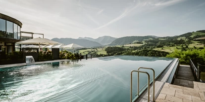 Golfurlaub - Pools: Außenpool beheizt - Burgberg im Allgäu - Infinity-Pool - Bergkristall - Mein Resort im Allgäu